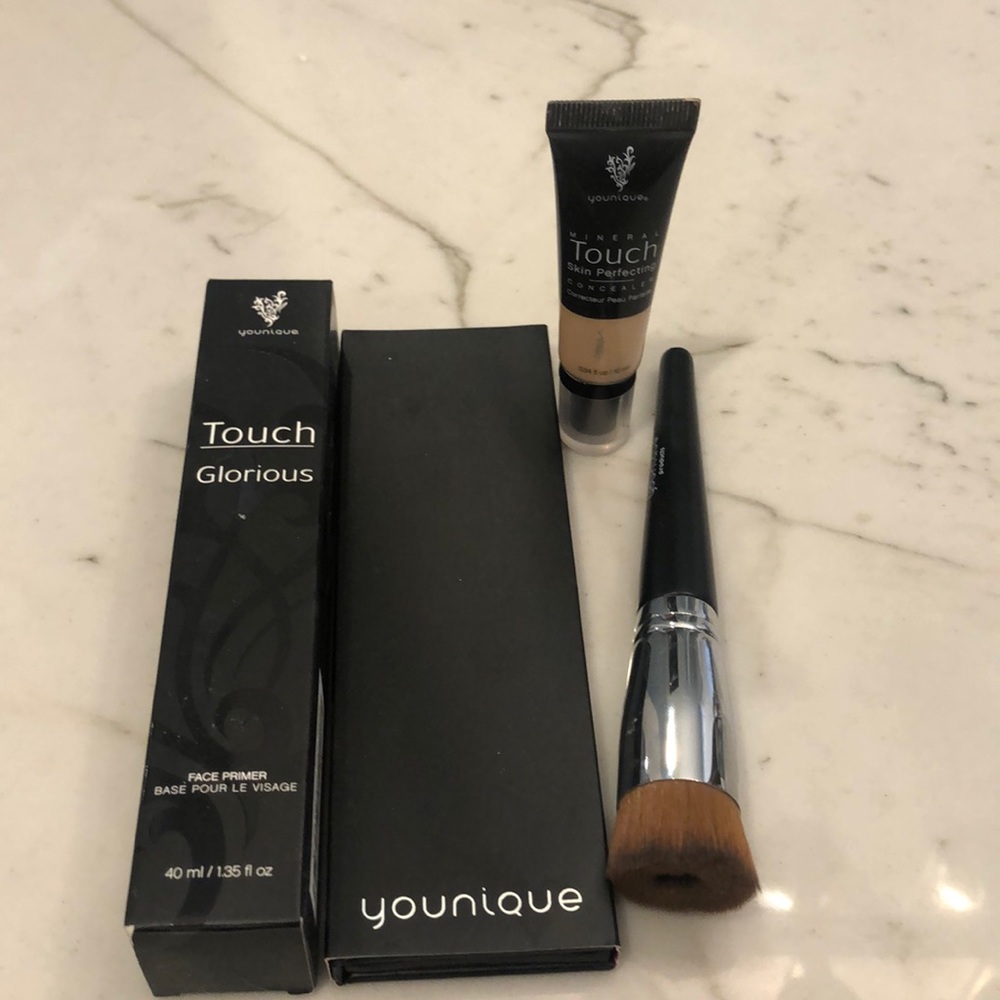 Younique Bundle